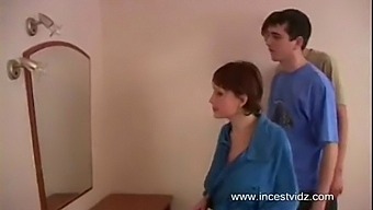 Sestrine Igrive Norčije Med Nosečnostjo S Svojim Ruskim Bratom