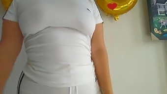 Experimente A Intimidade Pov Com Minha Irmã Enquanto Ela Me Satisfaz Com Sua Bunda Ampla, Habilidades Orais Habilidosas, Cavalgada Apaixonada E Gozada Dentro Dela
