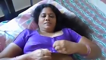 Indian Mature Woman Muskan Rani In Steamy Bengali Doggystyle Action
