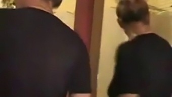Vroča Kopel Zrele Mame In Pastorka