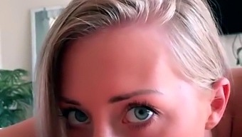Nemški Amater S Popolnimi Joški Daje Oralni Seks In Se Seksa Na Zmenku Na Tinderju