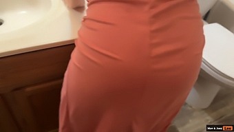 Intense Bathroom Encounter Of A Horny Couple During Thanksgiving Dinner