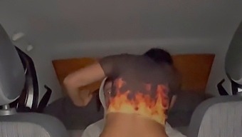 Encuentro Intenso Con Una Escort Latina En Un Coche