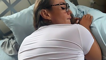 Giáo Dục Tình Dục Của Mẹ Kế: Milf Mandy Waters Trong Hành Động Độ Nét Cao